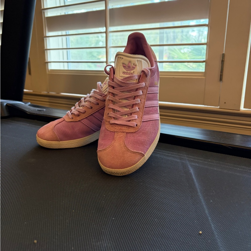 Adidas Women’s  Adidas Gazelle Sneakers